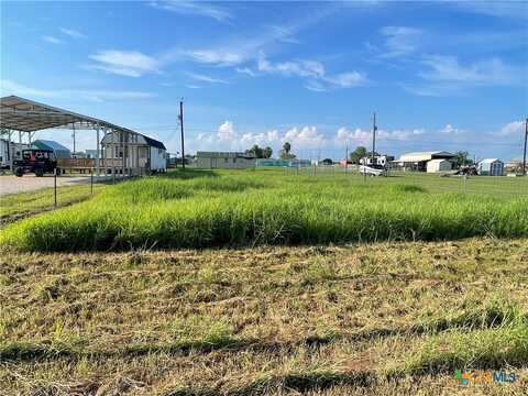 1305 E Toledo St, Seadrift, TX 77983