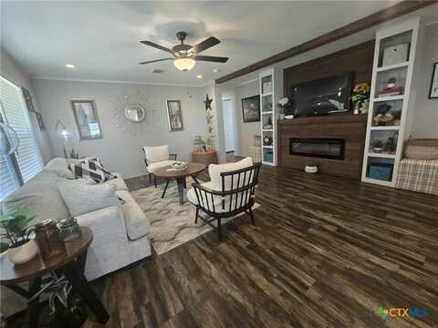 141 Beckham Drive, Dale, TX 78616