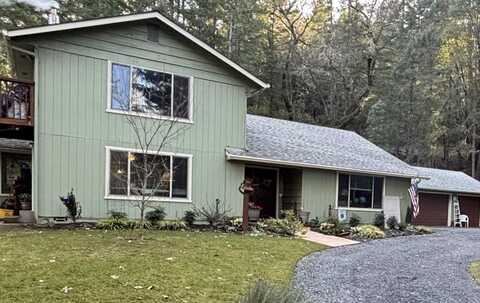 304 Woodlake Drive, Grants Pass, OR 97527