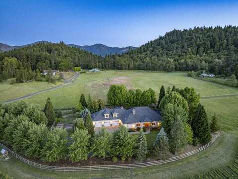 5719 Jerome Prairie Road, Grants Pass, OR 97527