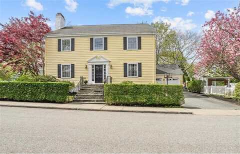 60 Ayrault Street, Newport, RI 02840