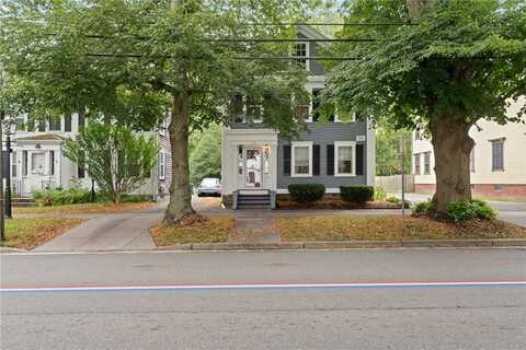 692 Hope Street, Bristol, RI 02809