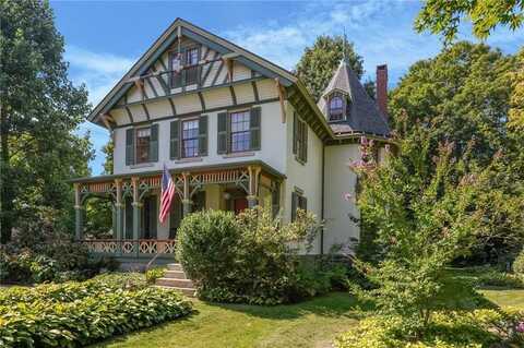291 High Street, Bristol, RI 02809