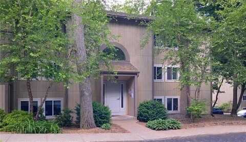 400 New River Road, Lincoln, RI 02838