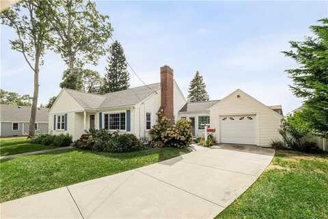 995 Bullocks Point Avenue, East Providence, RI 02915