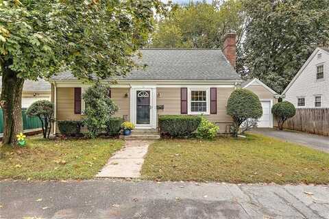 15 River Road, Lincoln, RI 02865