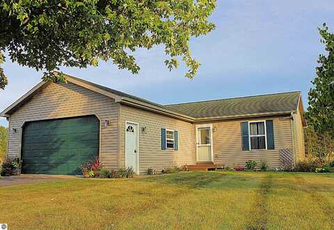 9297 Kingsfield Drive, Kingsley, MI 49649