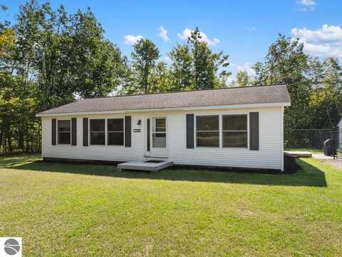 5388 Powers Road, Alanson, MI 49706
