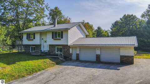 7613 Lake Ann Road, Lake Ann, MI 49650