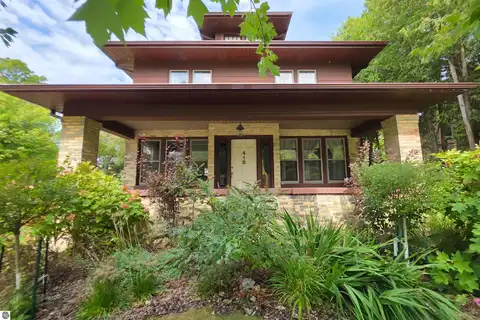 418 5th Street, Manistee, MI 49660