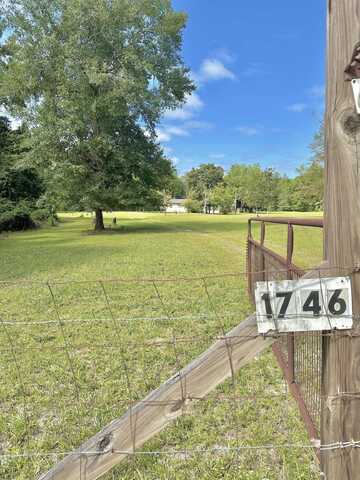 1746 Smith Creek Road, Sopchoppy, FL 32358