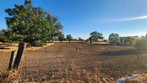 28438 13 1/2, Madera, CA 93638