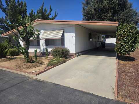 1300 W Olson Avenue, Reedley, CA 93654