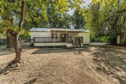 17604 E Kings Canyon Road, Sanger, CA 93657