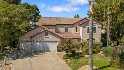 6030 W Country Court, Visalia, CA 93277