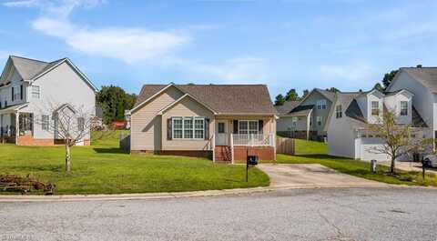 15 Marietta Court, Thomasville, NC 27360