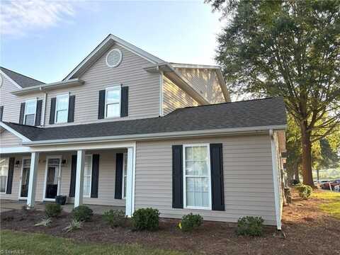 156 Pinewood Lane, Bermuda Run, NC 27006