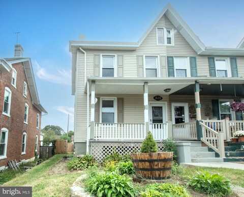 428 W 2ND AVENUE, PARKESBURG, PA 19365