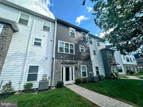 123 HIGH POINTE DRIVE, HUMMELSTOWN, PA 17036