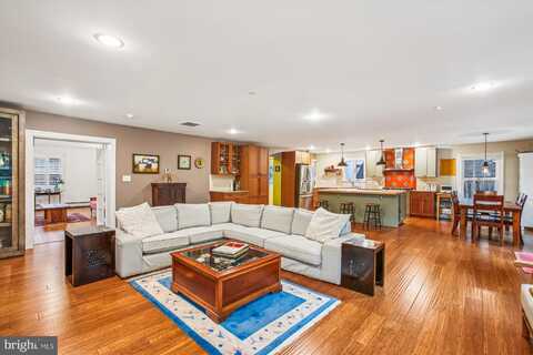 911 HILLWOOD AVENUE, FALLS CHURCH, VA 22042
