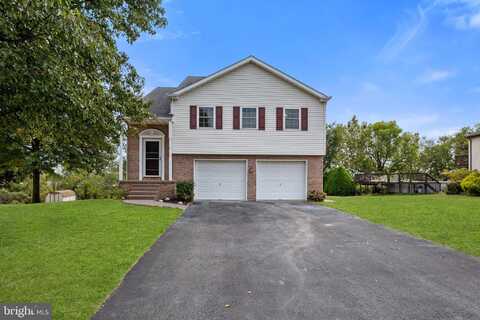 2345 N POINT DRIVE, YORK, PA 17406