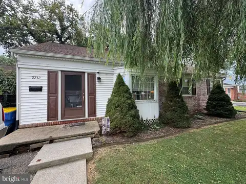 2232 DIXIE DRIVE, YORK, PA 17402