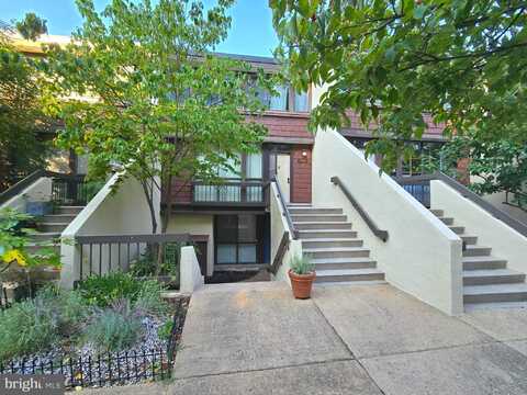2118 S QUINCY STREET, ARLINGTON, VA 22204