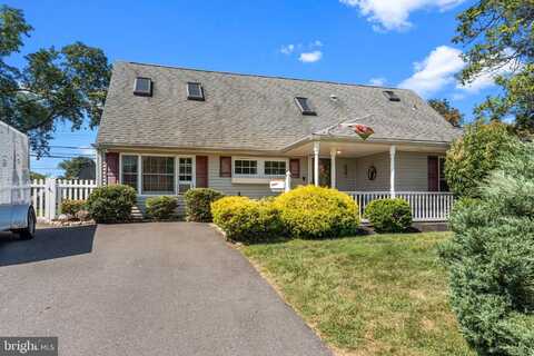 21 DOWNHILL ROAD, LEVITTOWN, PA 19056