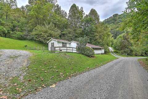 553 N Mill Hollow Road, Castlewood, VA 24224