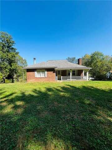20 Elizabeth Dr, Smithfield, PA 15478