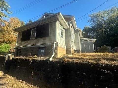120 Woodhaven Dr, Big Beaver, PA 15010