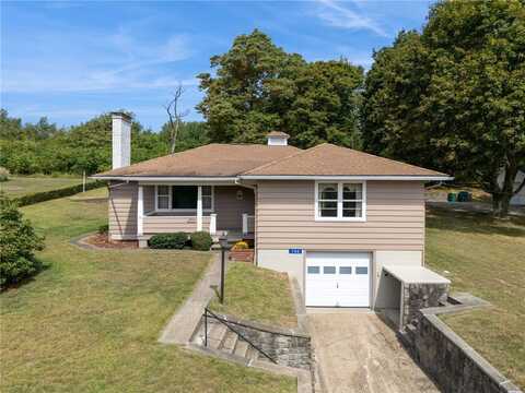 700 Highland Ave., Derry, PA 15627