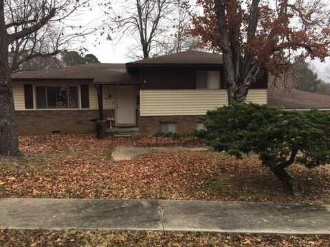 2710 N Colette AVE, Fayetteville, AR 72703