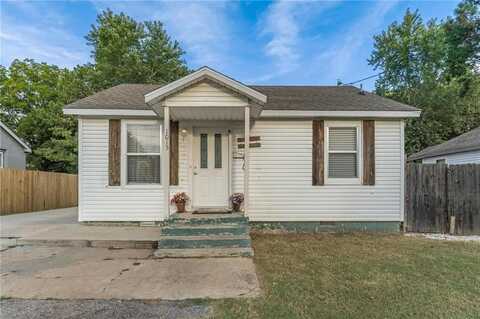 1015 Mill ST, Springdale, AR 72764