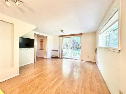 301 Fletcher AVE Unit #B, Fayetteville, AR 72701