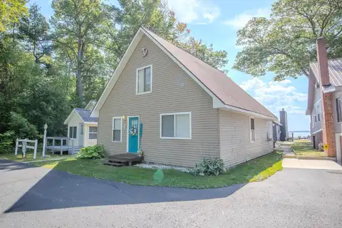 6899 E Houghton Lake Drive unit: B, Houghton Lake, MI 48629