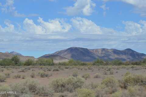 390xx W Southern Avenue, Tonopah, AZ 85354