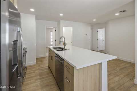 220 N DREW Street, Mesa, AZ 85201