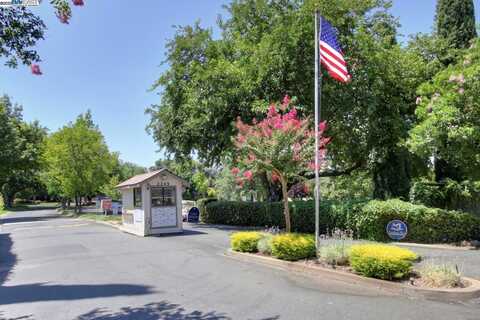 3036 Swallows Nest Drive, Sacramento, CA 95833