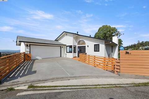 4384 Redwood Rd, Oakland, CA 94619