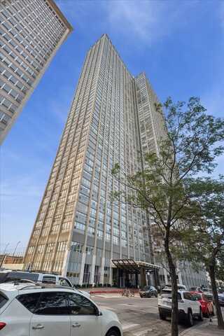655 W. Irving Park Road, Chicago, IL 60613
