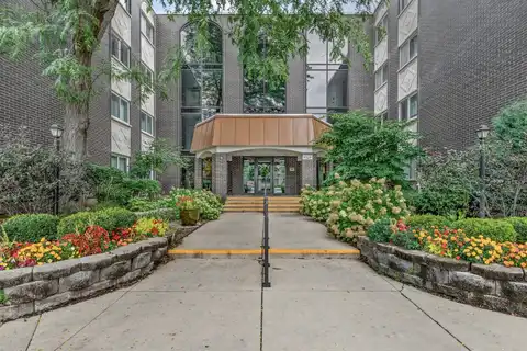 9529 Bronx Avenue, Skokie, IL 60077