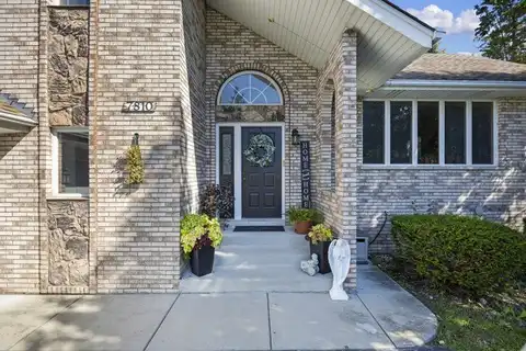7810 W. 102nd Street, Palos Hills, IL 60465