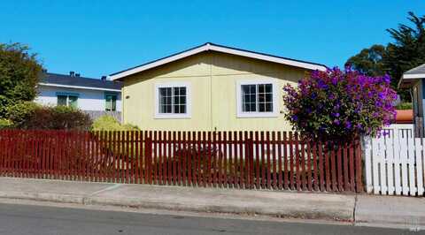 854 Woodward Street, Fort Bragg, CA 95437