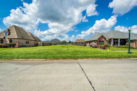 302 Sugarwood Boulevard, Houma, LA 70360