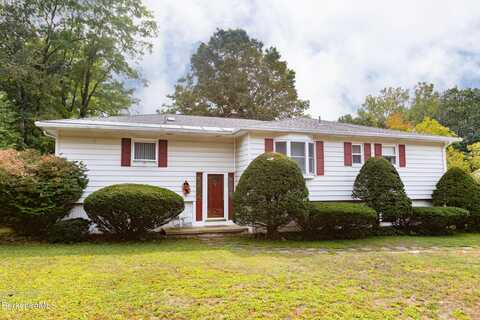 103 Sunnyside Dr, Dalton, MA 01226