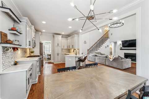 672 LAKE CREST DRIVE, HOOVER, AL 35226