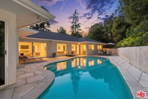 654 Elkins Rd, Los Angeles, CA 90049