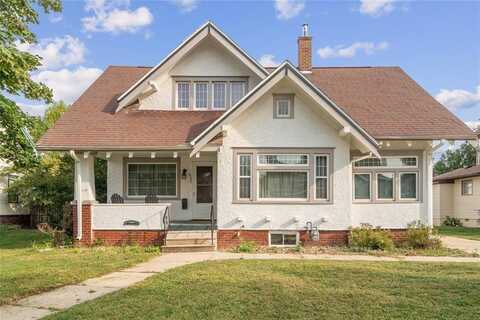 2020 Grande Avenue SE, Cedar Rapids, IA 52403