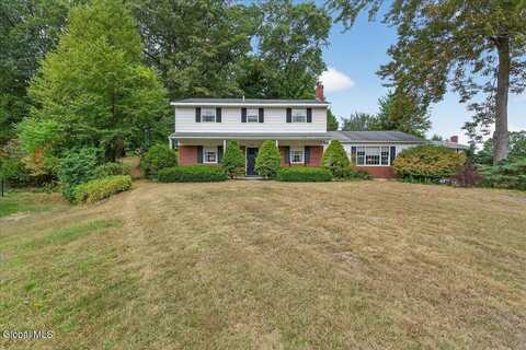24 Garrison Lane, Ballston Lake, NY 12019
